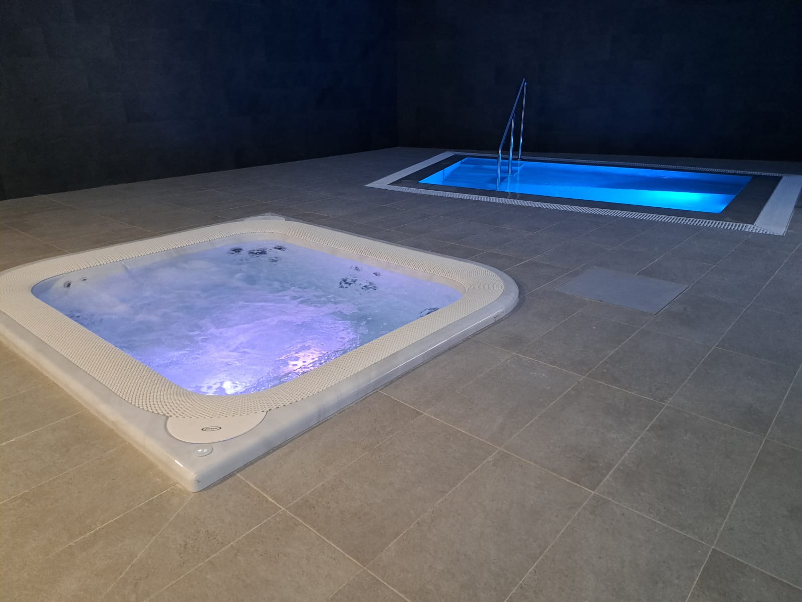 Jacuzzi